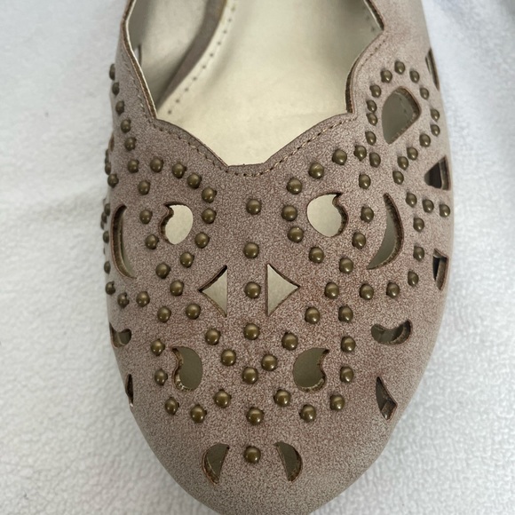 NICOLE Light Brown Flats - Picture 5 of 8